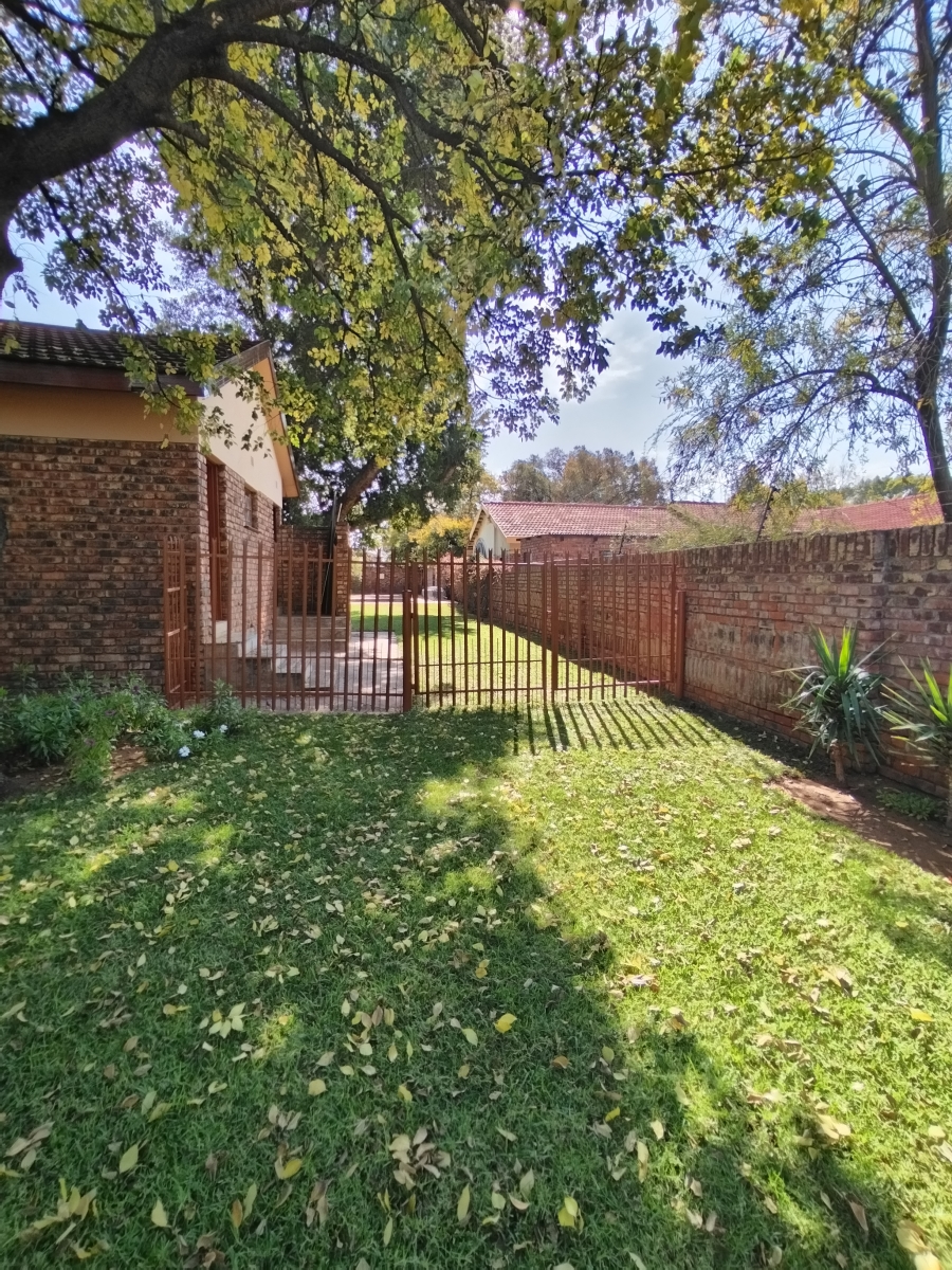 4 Bedroom Property for Sale in Jan Kempdorp Northern Cape